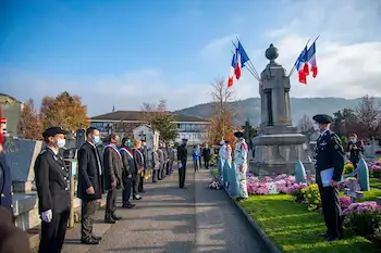 Cérémonie du 11 novembre 2020 à Annecy cimetière de Loverchy, carré militaire.