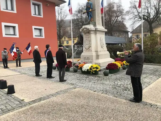 Cérémonie 11 novembre 2020 au monument aux morts de Taninges