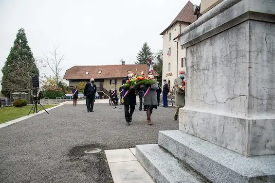 Cérémonie 11 novembre 2020 au monument aux morts de Thyez