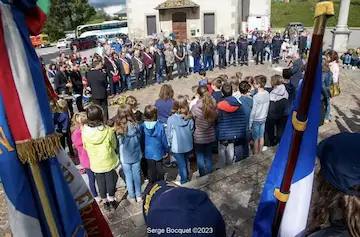 Cérémonie commémorative du 8 mai à Groisy en présence des écoles