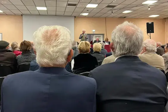 Passation de présidence à l’Assemblée Générale de l’association des Glières. Le président Gérard Métral a transmis le flambeau à Antoine de Menthon.