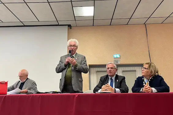 Passation de présidence à l’Assemblée Générale de l’association des Glières - ag-association-glierers-metral-antoine-de-menthon-passation