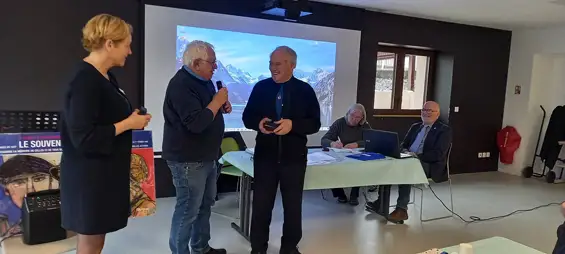 Assemblée générale du Souvenir Français d’Annecy-le-Vieux en présence de la députée de la 1ere circonscription de Haute Savoie Véronique Riotton, de la conseillère départementale Odile Mauris, d’un adjoint de Charvonnex.