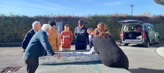 J’étais ce jour au collège d’Evire à Annecy-le-Vieux pour participer à une nouvelle session de formation de l’École des jeunes porte-drapeaux de la Haute-Savoie.
