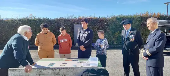 J’étais ce jour au collège d’Evire à Annecy-le-Vieux pour participer à une nouvelle session de formation de l’École des jeunes porte-drapeaux de la Haute-Savoie.