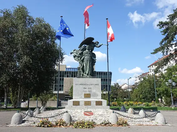Annecy — Monuments aux combattants de la Haute-Savoie
