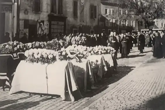 Annecy, enterrement des victimes du bombardement du 11 novembre 1943