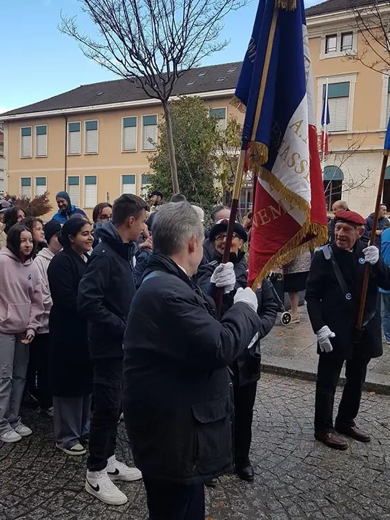 11 Novembre 2023 à Annemasse : des lycéens citoyens - annemasse-11-novembre-2023-classe-defense-lycee-glieres-03