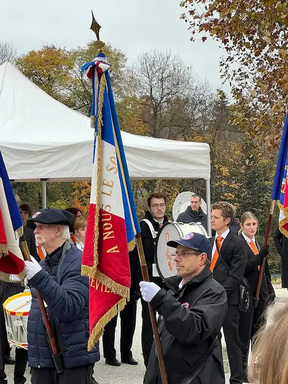 Cérémonie 11 novembre 2024 à Bonneville — Les porte-drapeaux