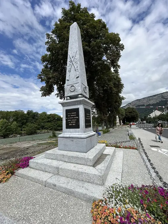 Bonneville — Stèle des anciens combattants de la guerre de 1870-1871