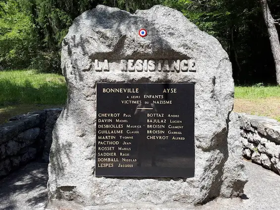 Monument en hommage aux morts de la Résistance de Bonneville et Ayze.