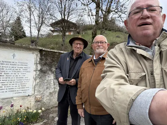 En compagnie de Michel Germain et de René Perrissin, nous nous sommes rendus dans le Chablais — à Saint-Gingolph, Bernex et Féternes — dans le cadre de la labellisation des villages martyrs de Haute-Savoie.