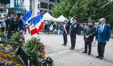 28101,La cérémonie s’est déroulée sur la place du Poilu. Photo Le DL/B.M.,