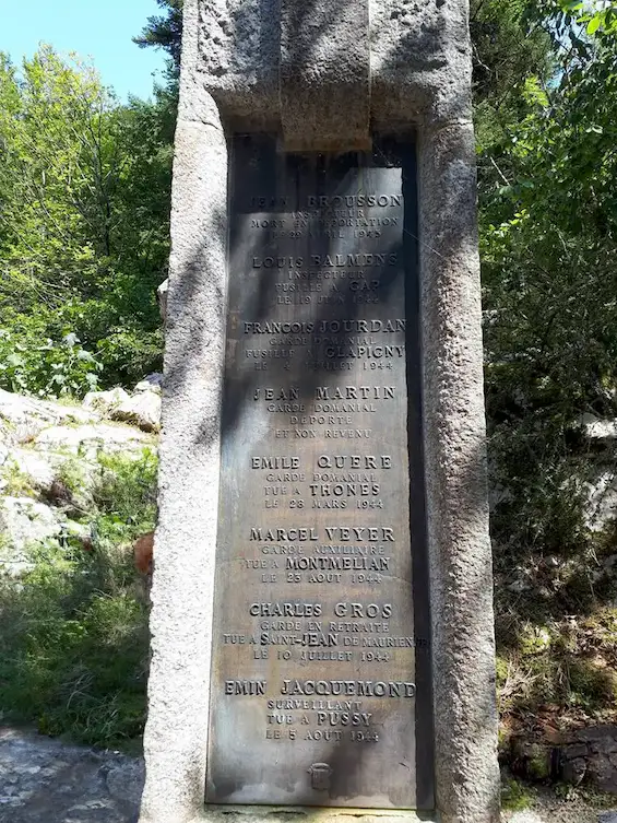 Monument commémoratif aux 8 forestiers savoyards, martyrs de la libération.