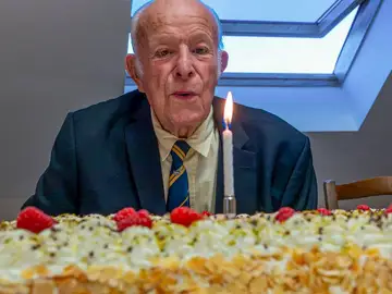 Claudius Lyard lors de son 100e anniversaire. Archives photo Le DL/Serge Bocquet