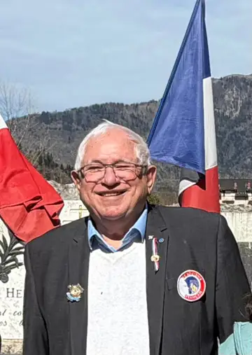 À l’occasion du Printemps des cimetières, trois rendez-vous sont proposés à Cluses du 7 au 10 mai : une conférence et deux visites guidées au cimetière du Chevran. Jean-François Bocquet, président départemental du Souvenir français et membre de l’association Passion patrimoine clusien, sera au cœur de ces temps forts consacrés à la mémoire et au patrimoine local. Entretien.