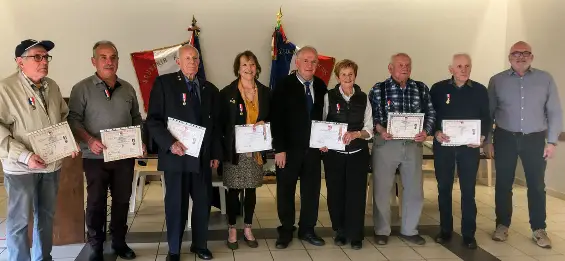 Remise médailles comité Annecy-le-vieux : André Panisset, Michel Dimey, Jean-Paul Sadoui, Claudius Lyard, Monique Carrain, Odile Goddet et Jean-Jacques Tiraboschi, Luc Peraldi-Fiorella