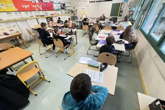 Conférence de Michel Germain à l'école Gravin de Magland