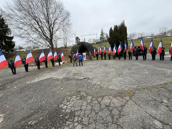 Formation conjointe entre l’École des Jeunes Porte-Drapeaux et les Cadets de la Gendarmerie de Haute-Savoie