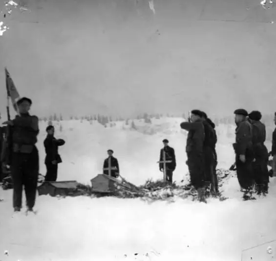 Enterrement du lieutenant Tom Morel au Plateau des Glières