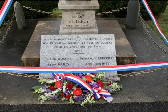 Plaque commémorative Fusillés par la milice et morts au combat lors de la seconde guerre mondiale de 1939-1945