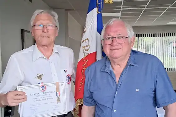 L'Assemblée générale du comité du Souvenir Français d’Évian, en présence de René Perrissin, 1er vice-président, et de Jean-François Bocquet, délégué général pour la Haute-Savoie. À cette occasion, la médaille de bronze a été remise à Marc Vincent, porte-drapeau, en reconnaissance de son engagement et de son dévouement.