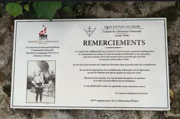 Évian - Plaque Commandant Bernard Epelbeim
