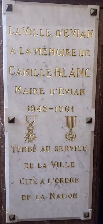 Évian — Plaque Camille Blanc (Mairie)