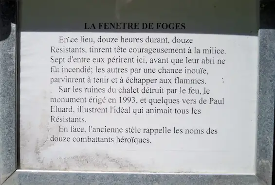 Plaque évoquant l'histoire des combats de Foges à Fessy et de l'incendie du chalet