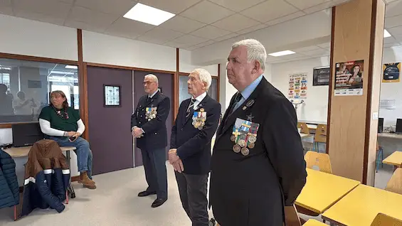 Douvaine — l&rsquo;École des jeunes porte-drapeaux forme 21 Jeunes du collège Saint-François en ce 14 février 2025