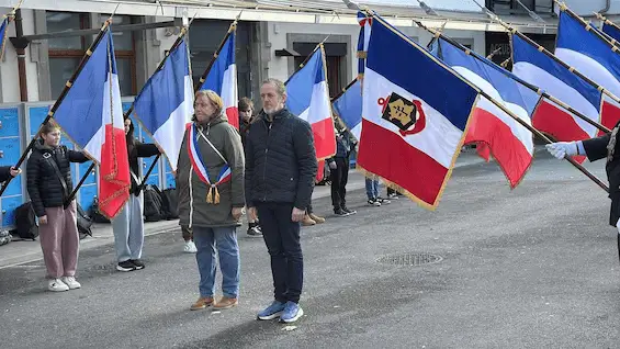 Douvaine — l&rsquo;École des jeunes porte-drapeaux forme 21 Jeunes du collège Saint-François en ce 14 février 2025