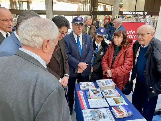 Forum des associations patriotiques : Stand du Soucvevenir Français 74