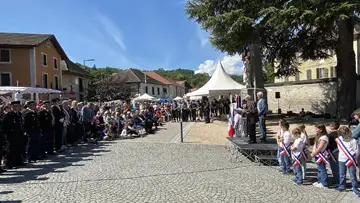 Commémoration 2026 — Comme chaque année, la cérémonie commémorative du 8 mai s’est tenue sur la place de l’Église, devant le Monument aux Morts.