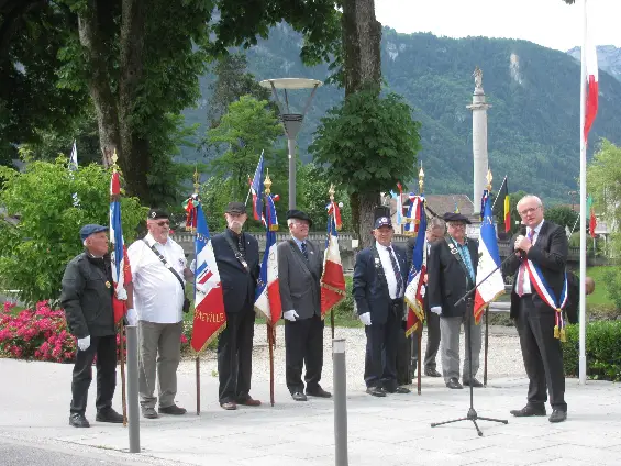 Hommage aux morts pour la France en Indochine à Bonneville