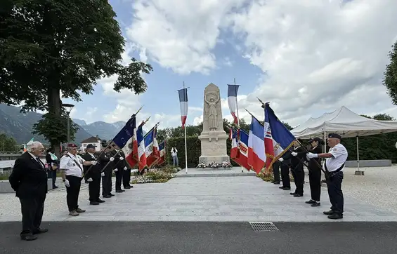 Bonneville — Hommage aux morts pour la France en Indochine 2025, la jeunesse porte l’histoire