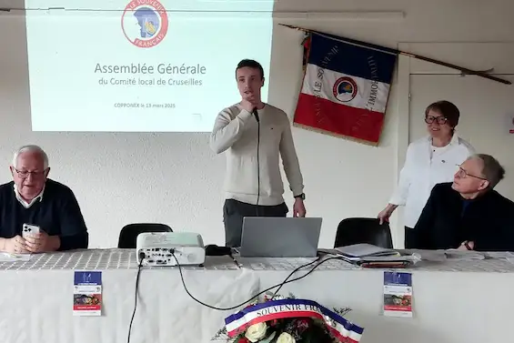 Le jeune Thomas Cescutti s’est porté volontaire pour intégrer le comité locale du Souvenir français. Photo Le DL/S.