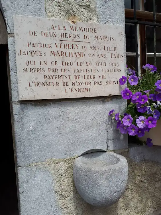 La Clusaz — Plaque de la Chapelle des Confins - la-clusaz-plaque-chapelle-des-confins-verley-marchand