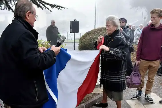 Inauguration Stèle VALSESIA Florence Antoine, Alias Valentin, Volontaire venu de l'Armée Secrète - Maquisard des Glières condamné à mort par la cour martiale d'Annecy et Fusillé.