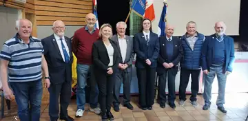 Le souvenir fcrançais de Reignier avec les anciens combattants en assemblée. Photo UNC Arve et Salève
