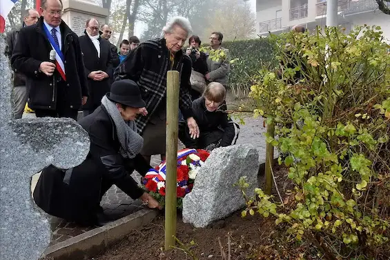 Inauguration Stèle VALSESIA Florence Antoine, Alias Valentin, Volontaire venu de l'Armée Secrète - Maquisard des Glières condamné à mort par la cour martiale d'Annecy et Fusillé.