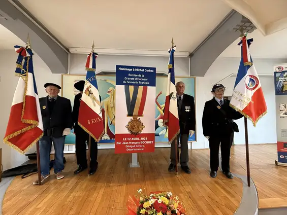 Remise de la cravate du Souvenir Français à Monsieur Michel Corbex