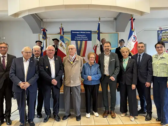 Remise de la cravate du Souvenir Français à Monsieur Michel Corbex
