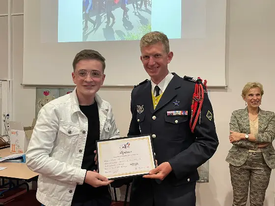 Diplômes de l’école des jeunes porte drapeaux