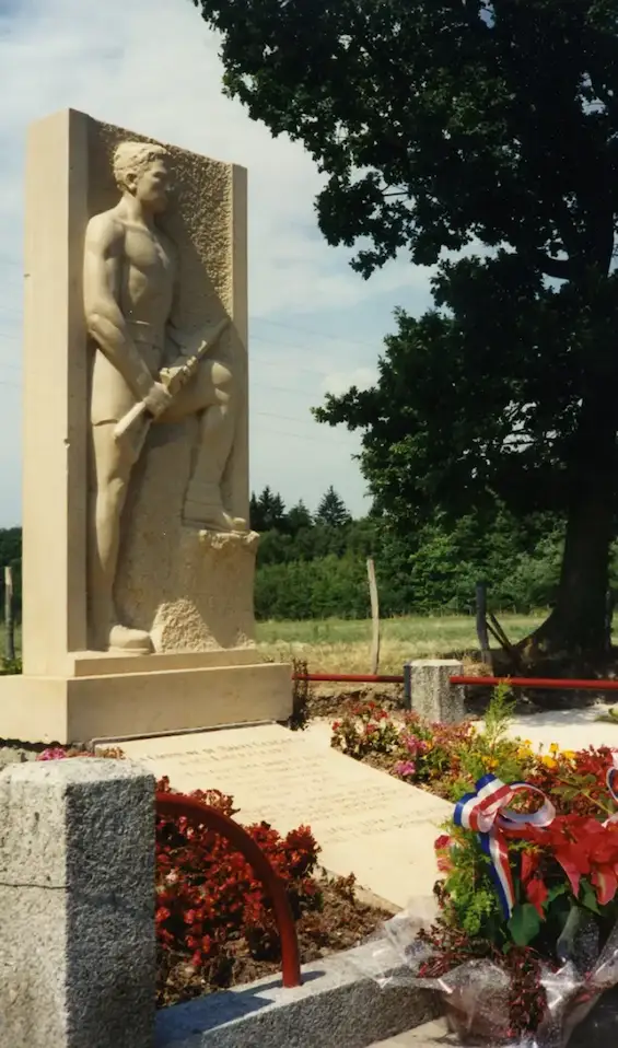 Le monument du bois Davaud qui rappelle le sacrifice des jeunes maquisards à saint-Cergues