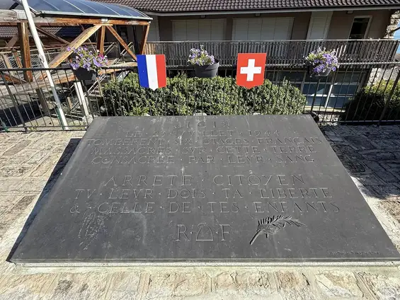 Saint-Gingolph — 1600 euros pour la restauration du monument aux morts et des sépultures des victimes de la tragédie du 23 juillet 1944