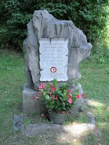 Samoëns — Stèle Jean Maurice tué à l’âge de 21 ans le 17 juin 1944