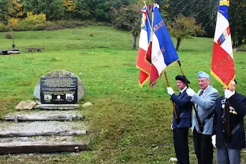 Commémoration 2015 à la stèle de la COVAZ à Saxel (74)