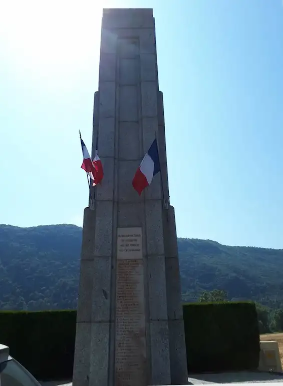  Monument commémoratif aux quarante fusillés de Vieugy — ÉTÉ 1944