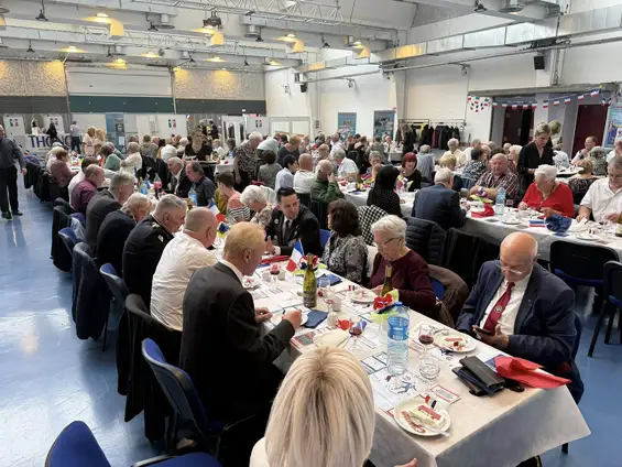 Souvenir et convivialité : une journée mémorable à Thonon avec le bal de la libération 2025