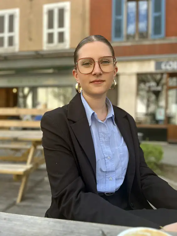 Emma Bernard s'est engagée dès la classe de 4e au sein du conseil municipal des jeunes de Thônes. Photo Le DL /V.T.